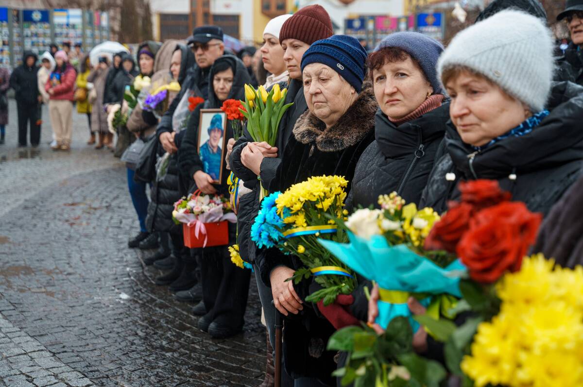 Чотири роки незламності: у Вінниці вшанували пам’ять загиблих у роковини вторгнення