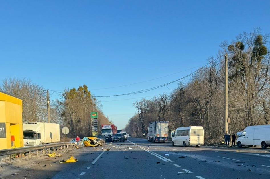 Смертельна аварія на Вінниччині: біля Сокиринців загинув водій легковика