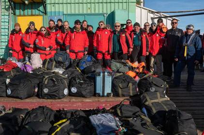 На станцію «Академік Вернадський» прибула нова експедиція, яку очолює вінничанка (фото)