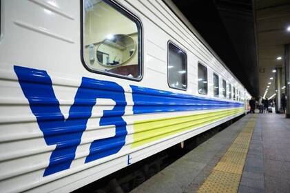 Наслідки обстрілу: на Вінниччині скасували приміські поїзди