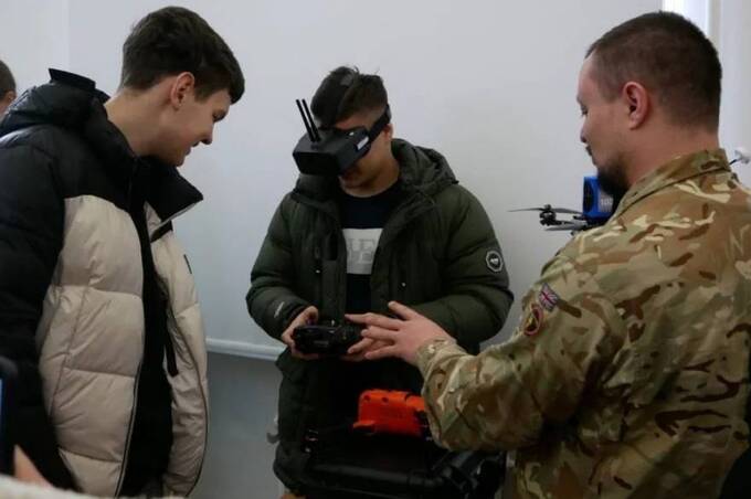 Студентам вінницького медуніверситету презентували курс підготовки до нацспротиву