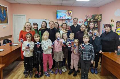 У Вінниці родини створювали ляльки-мотанки: майстерклас об’єднав дітей, мам і бабусь