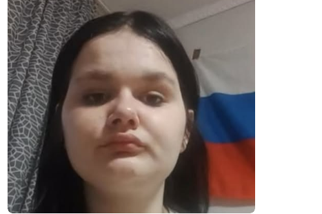 У соцмережах виник скандал через Monobank і фото користувачки з триколором