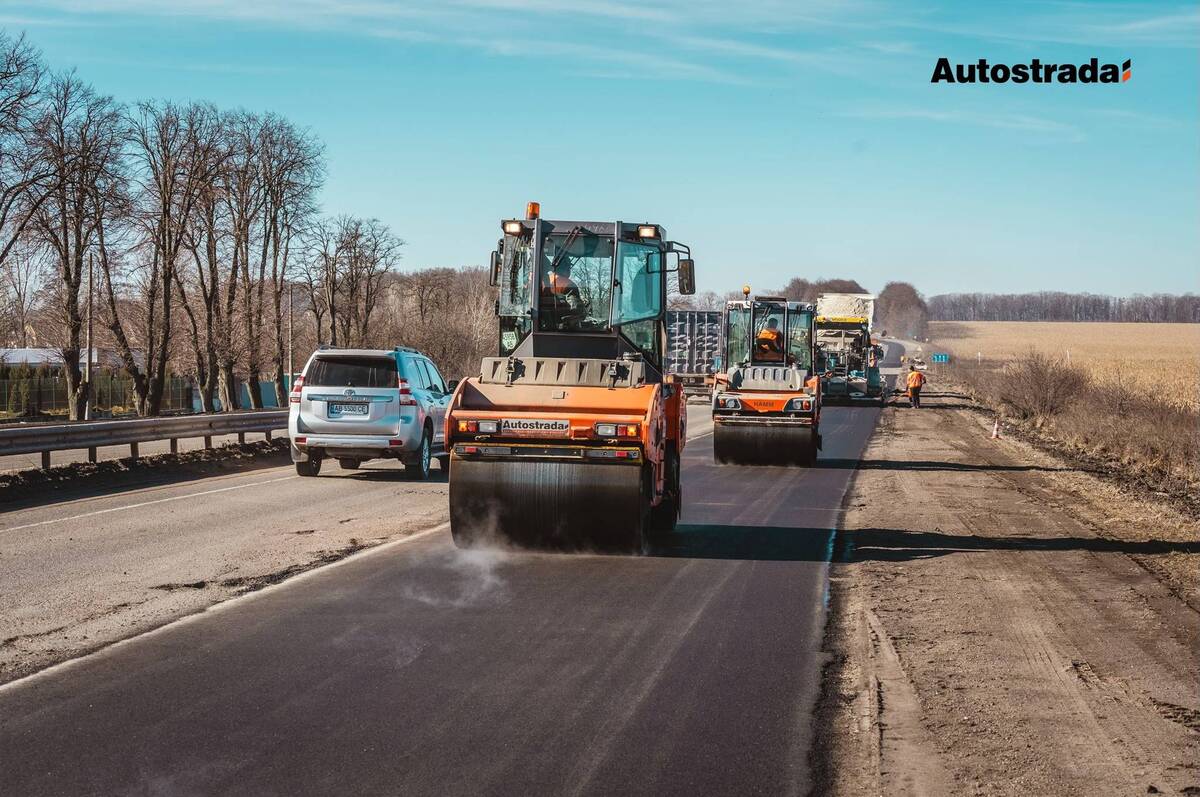 У Вінницькій області компанія Autostrada оновлює дорожнє покриття траси М-21