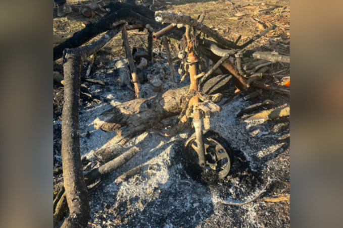 На Вінниччині чоловік через ревнощі підпалив мопед знайомого