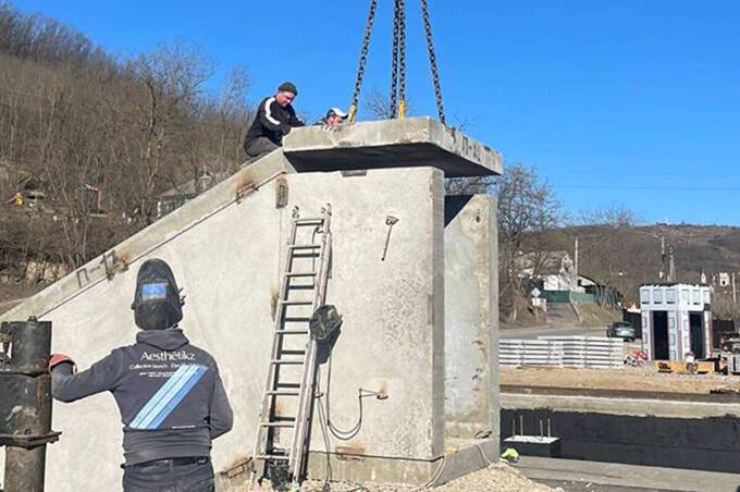 Нові модульні будинки та бомбосховище зводять на пункті пропуску Бронниця — Унгурь