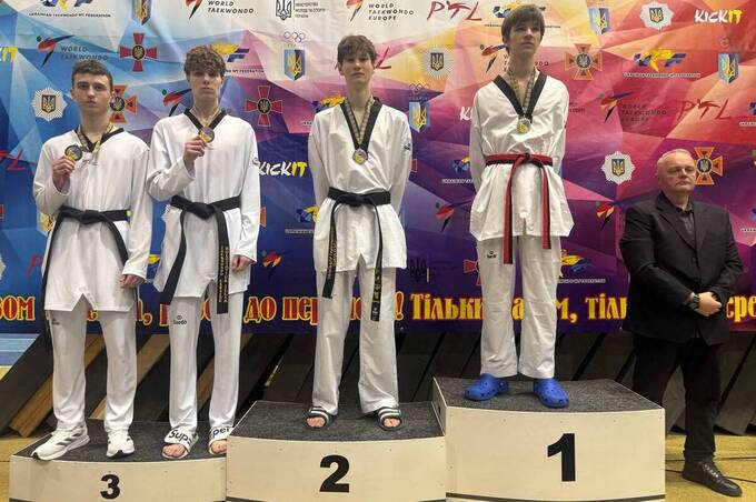 21 медаль і командний кубок: тхеквондисти з Вінниці тріумфували на турнірі у Львові