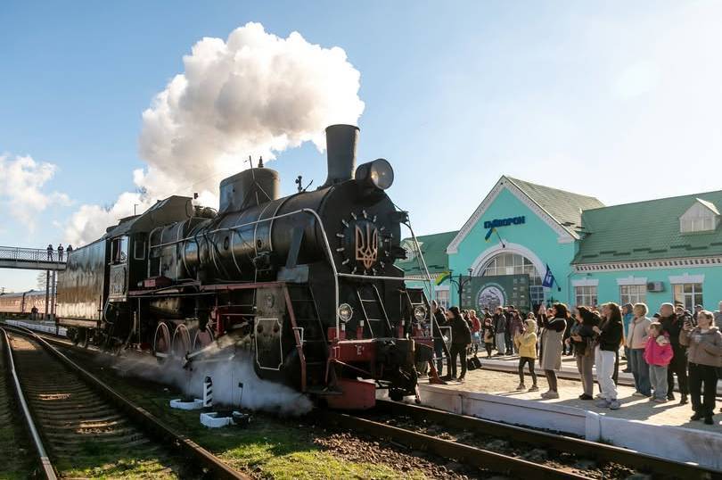 Вінничан запрошують у весняний ретро-тур на паровозі Гайворонською вузькоколійкою