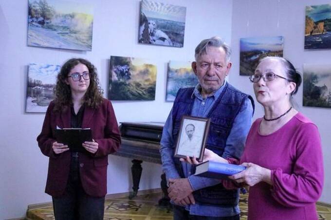 Вінницький музей отримав у подарунок раритетну листівку з портретом Миколи Леонтовича