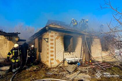 Дитячі пустощі спричинили пожежу: на Вінниччині горіли будинки та господарські споруди