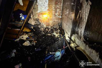 У Вінниці під час пожежі врятували 86-річного чоловіка (фото)