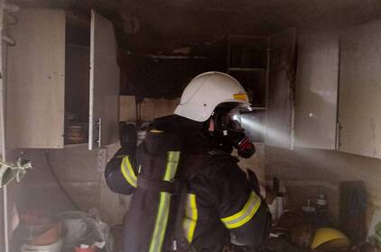 Рятувальники Вінниччини загасили пожежу у квартирі багатоповерхівки після займання витяжки