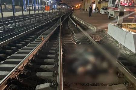 Слідчі розслідують загибель двох чоловіків під колесами поїзда