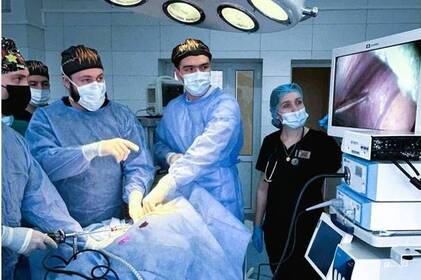 Вінницькі лікарі врятували двох дітей зі складними пухлинами грудної клітки