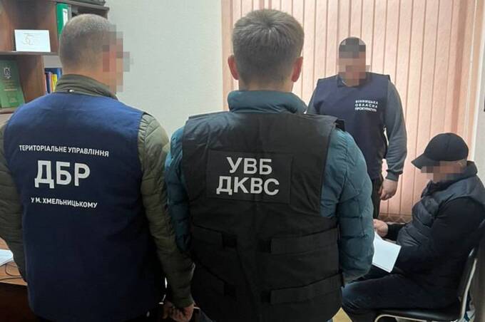 На Вінниччині керівника колонії підозрюють у привласненні 400 тисяч гривень