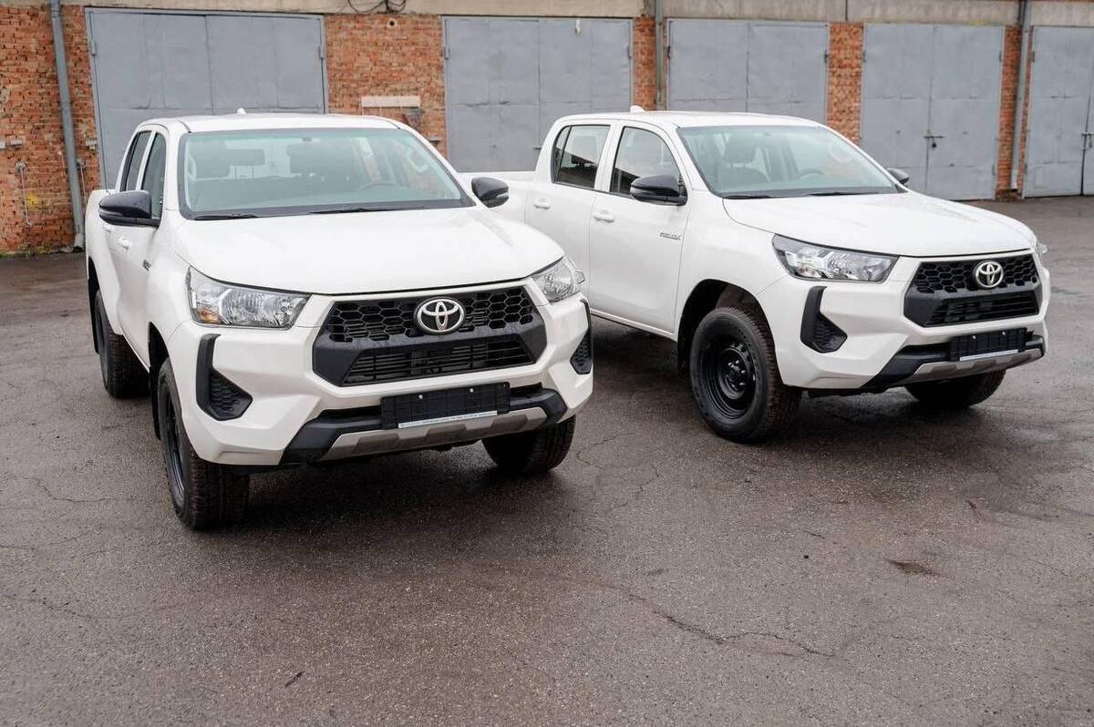 Міжрегіональний координаційний гуманітарний штаб передав чергову партію автомобілів для підрозділів ЗСУ