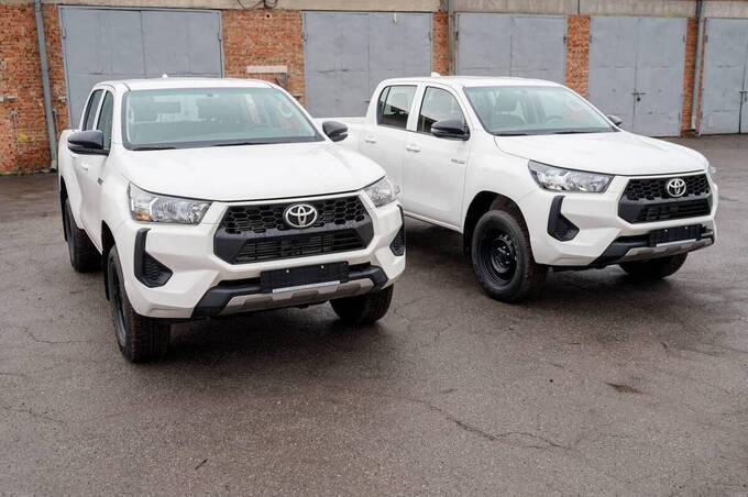 Міжрегіональний координаційний гуманітарний штаб передав чергову партію автомобілів для підрозділів ЗСУ