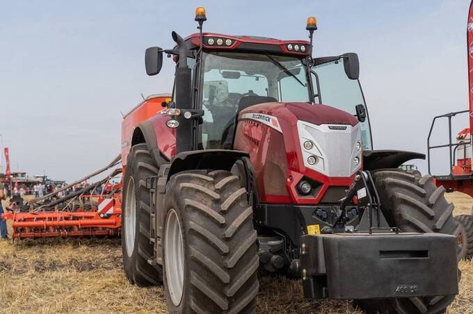 Уряд спростив для водіїв доступ до роботи на сільгосптехніці