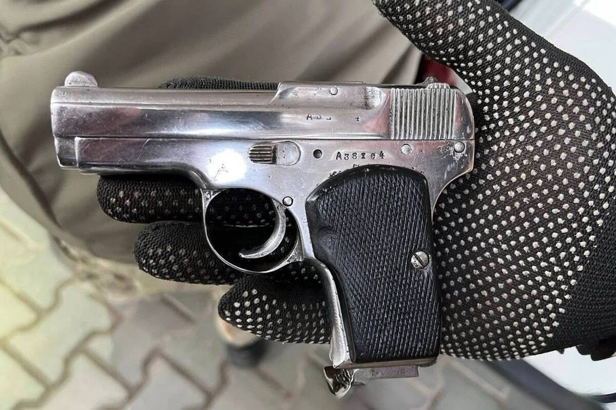 На кордоні з Молдовою у водія виявили предмет, схожий на пістолет, та набої