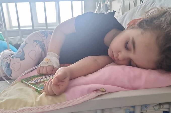 Допомога для маленької вінничанки Ніколь: триває збір на інтелектуальну інсулінову помпу