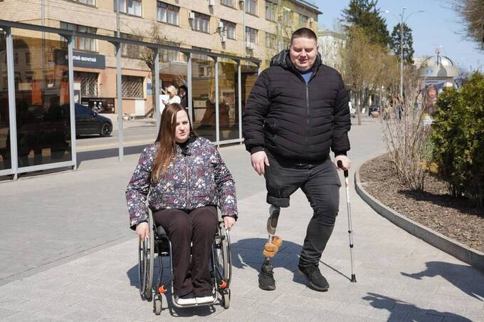 У Вінниці перевірили інклюзивність оновленого Майдану Небесної Сотні