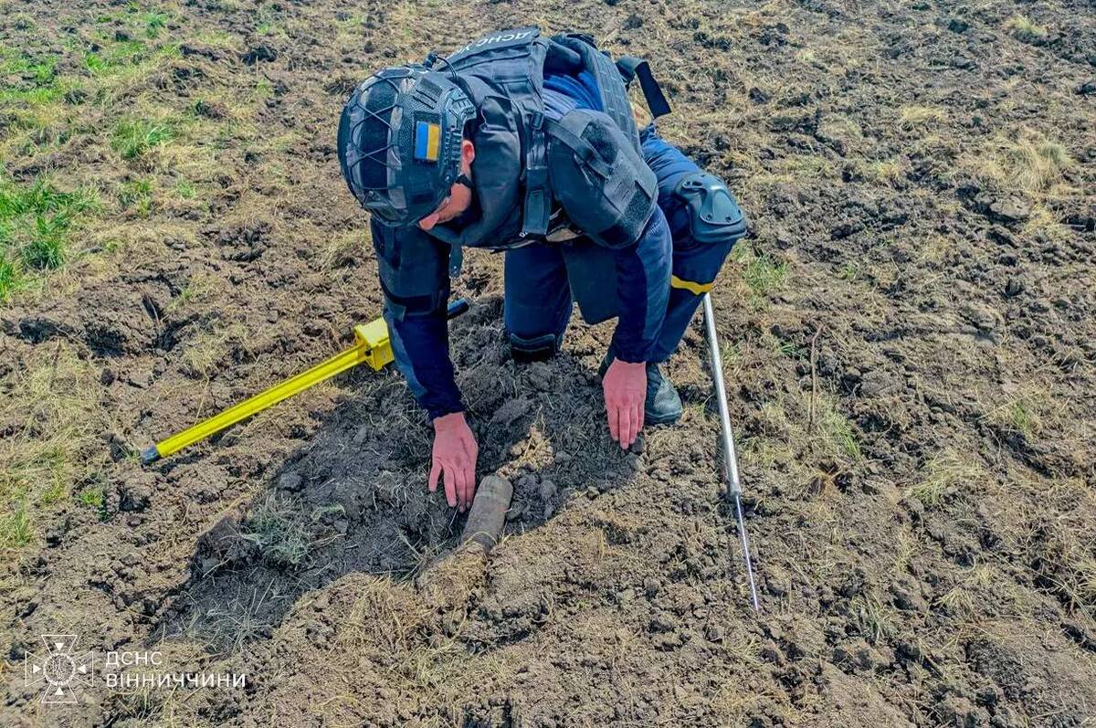 На Вінниччині сапери знищили знайдений артилерійський снаряд