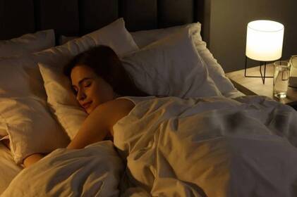 Чи можна "відіспатися" на вихідних: відповідь лікаря