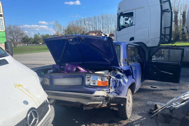 Чотири автопригоди з травмованими сталися на дорогах області за вихідні