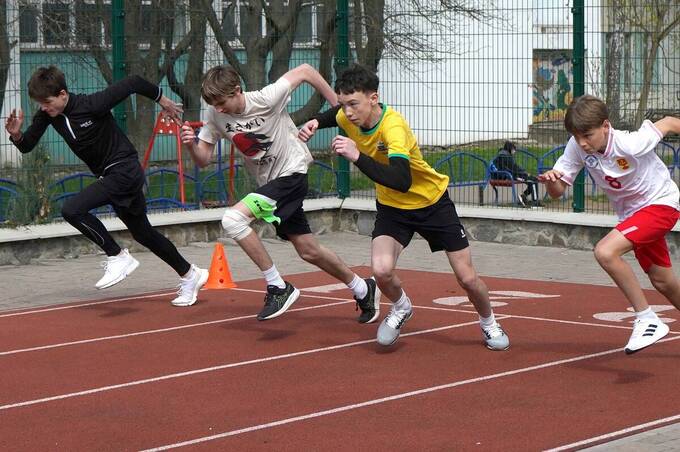 Швидкість, сила і командний дух: у Вінниці визначили кращих юних легкоатлетів