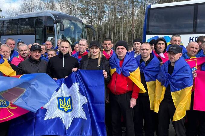 З полону повернулися 193 українські воїни: серед них 15 вінничан