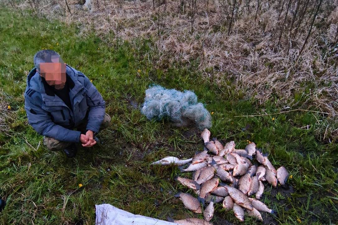 Поблизу Широкої Греблі браконьєр наловив риби на 81 тисячу гривень