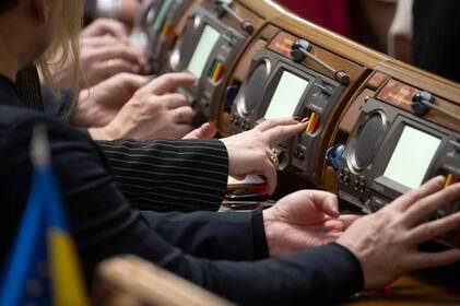 Верховна Рада продовжила воєнний стан та мобілізацію до серпня