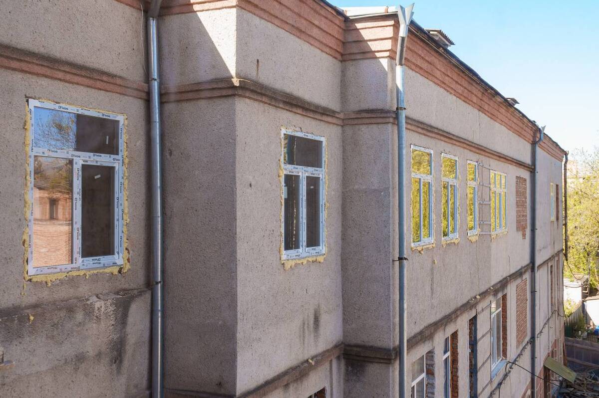 Будівлю колишнього пологового будинку у Вінниці реконструюють під багатопрофільний медзаклад