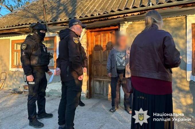 На Вінниччині затримали чоловіка за зберігання та розповсюдження дитячої порнографії
