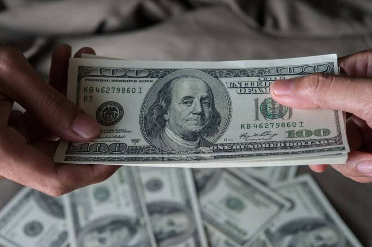 Курс валют на 19 травня: скільки коштують долар, євро та злотий
