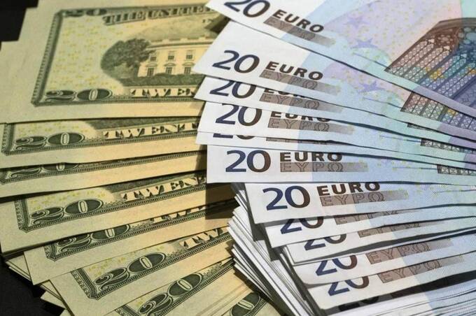 Курс валют на 21 травня: скільки коштують долар та євро
