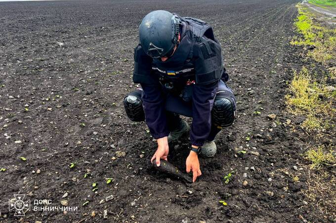 На Вінниччині під час роботи в полі виявили мінометну міну
