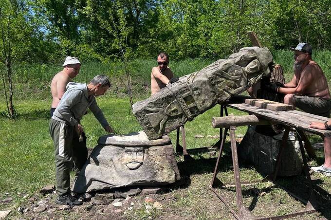 У Буші відтворюють давньослов’янське святилище та встановили копію Збручанського Світовида