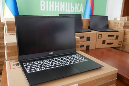 Заклади освіти Вінниччини отримали 70 ноутбуків для проведення національного мультитесту