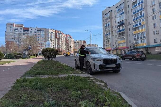 Інспектори з паркування у Вінниці переходять на літній режим роботи