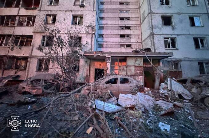 Росія випустила 73 ракети та 656 дронів: що відомо про масовану атаку на Україну (фото)
