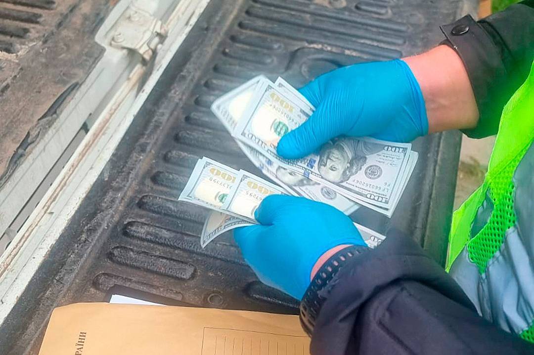 У Вінниці затримали жінку, яка намагалася за $1000 відкупити військового від покарання за СЗЧ