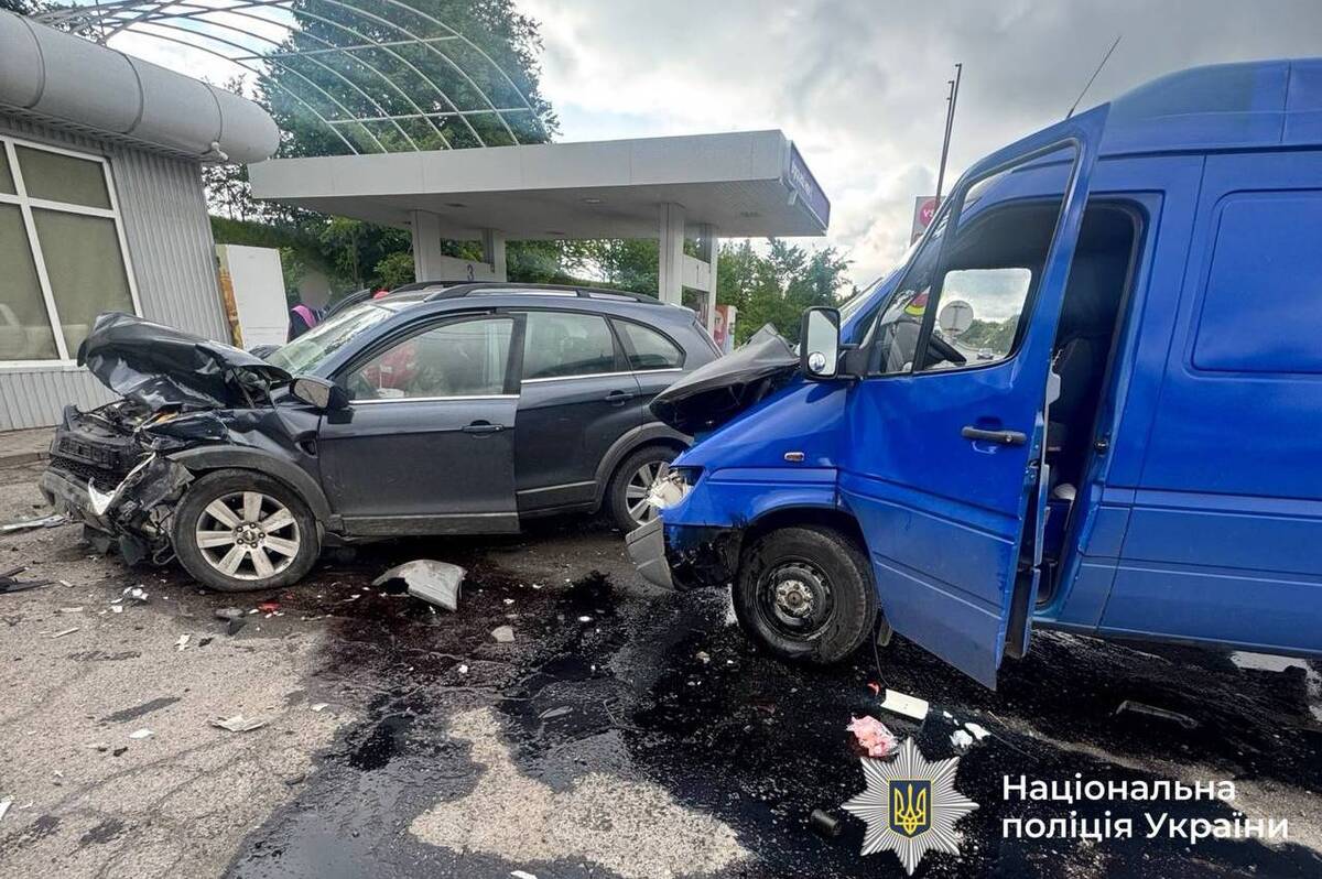 У масштабній автотрощі на Вінниччині травмувався пасажир