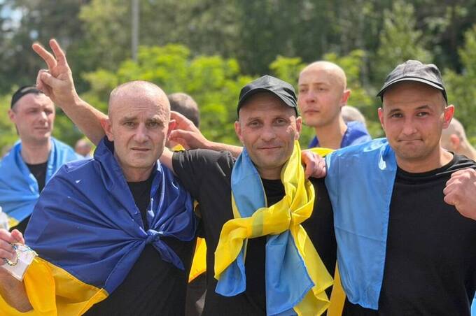 Під час 75-го обміну полоненими з ворожої неволі повернулися ще 186 українців (фото)