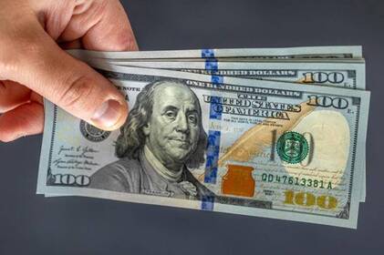 НБУ оприлюднив курс валют на 7 червня: скільки коштують долар та євро