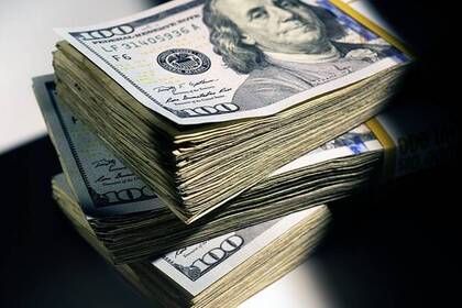 НБУ встановив курс валют на 16 червня: скільки коштують долар, євро та злотий