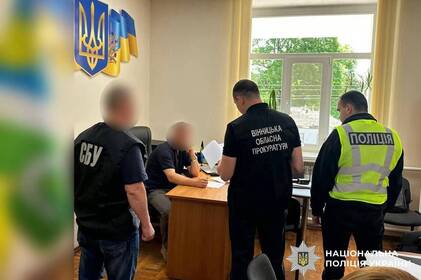 Правоохоронці викрили злочинне угруповання, яке розтратило понад 60 млн грн на ремонті доріг