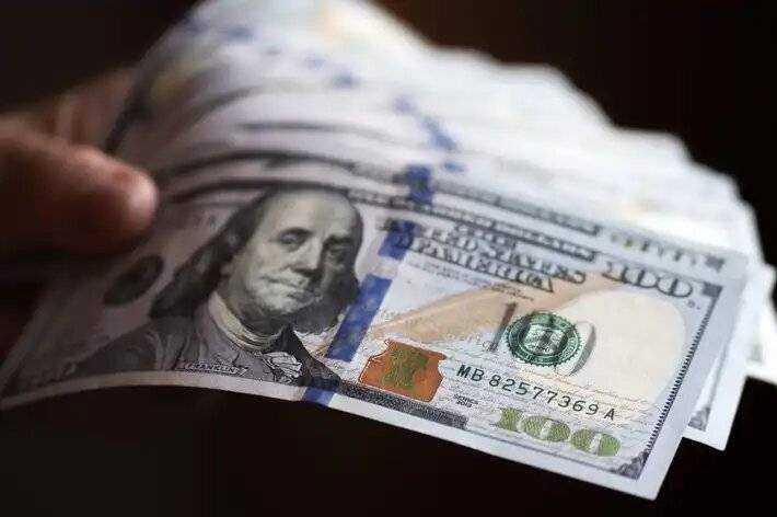 НБУ оновив курс валют: скільки коштують долар та євро 24 червня