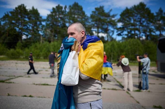 Троє захисників із Вінниччини повернулися додому під час чергового обміну полоненими