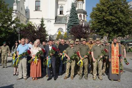У Вінниці до 30-річчя Конституції вшанували пам’ять полеглих за незалежність України